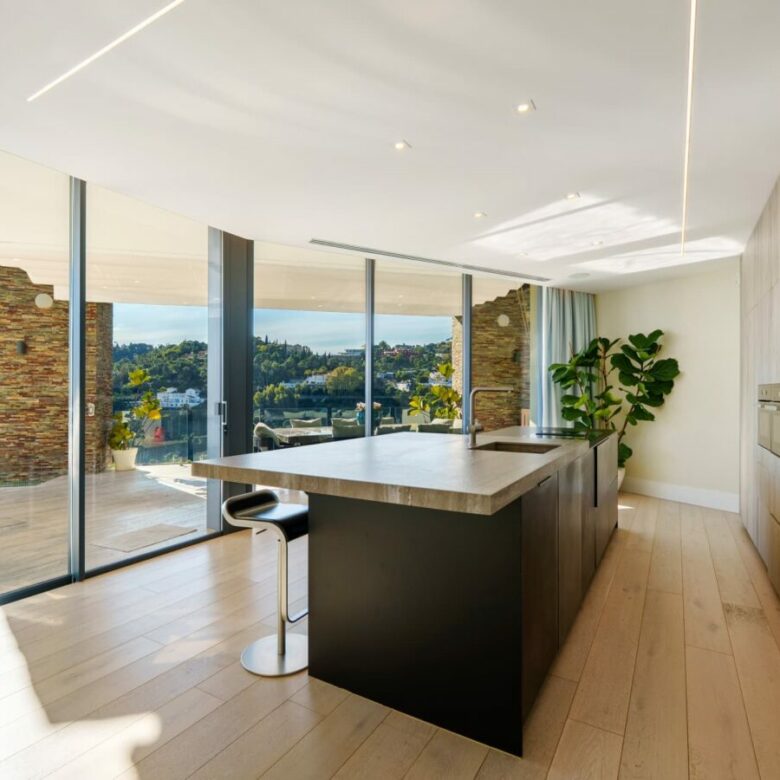 Villa for Sale in El Madroñal, Benahavís 🇪🇸 Contemporary Villa with  Panoramic Views