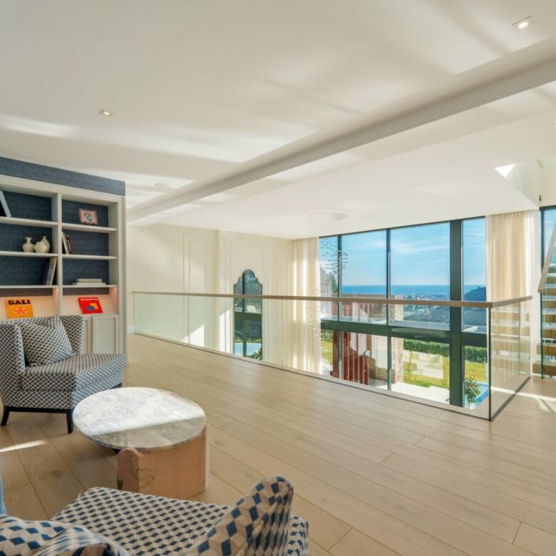 Villa for Sale in El Madroñal, Benahavís 🇪🇸 Contemporary Villa with  Panoramic Views