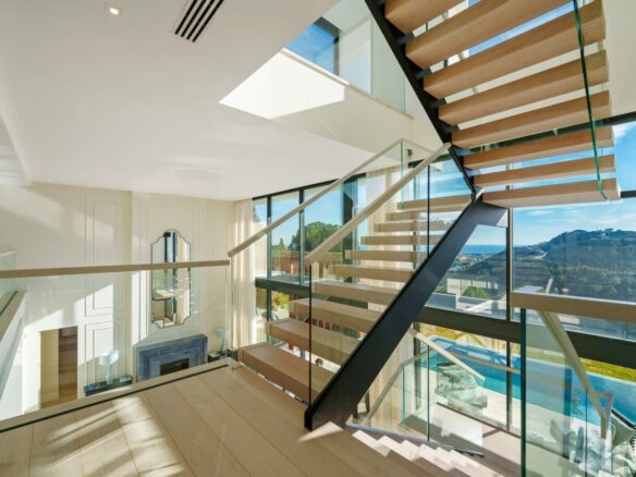 Villa for Sale in El Madroñal, Benahavís 🇪🇸 Contemporary Villa with  Panoramic Views