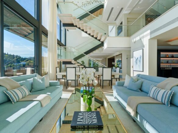 Villa for Sale in El Madroñal, Benahavís 🇪🇸 Contemporary Villa with  Panoramic Views