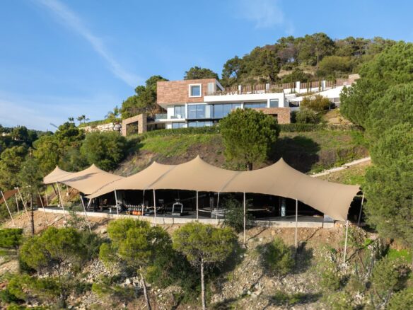 Villa for Sale in El Madroñal, Benahavís 🇪🇸 Contemporary Villa with  Panoramic Views