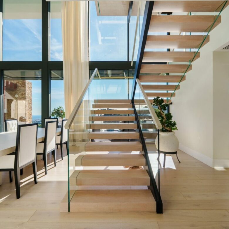 Villa for Sale in El Madroñal, Benahavís 🇪🇸 Contemporary Villa with  Panoramic Views