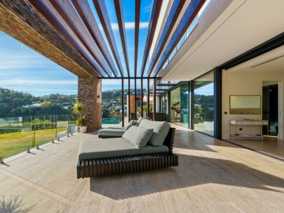 Villa for Sale in El Madroñal, Benahavís 🇪🇸 Contemporary Villa with  Panoramic Views