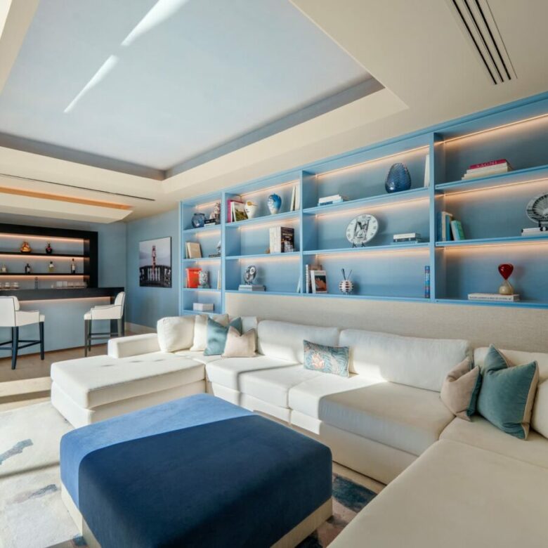 Villa for Sale in El Madroñal, Benahavís 🇪🇸 Contemporary Villa with  Panoramic Views