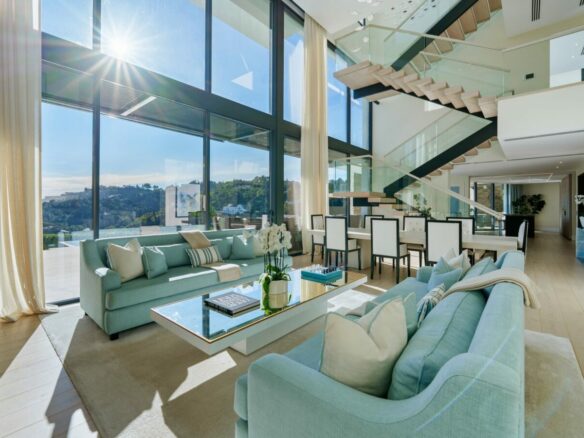 Villa for Sale in El Madroñal, Benahavís 🇪🇸 Contemporary Villa with  Panoramic Views