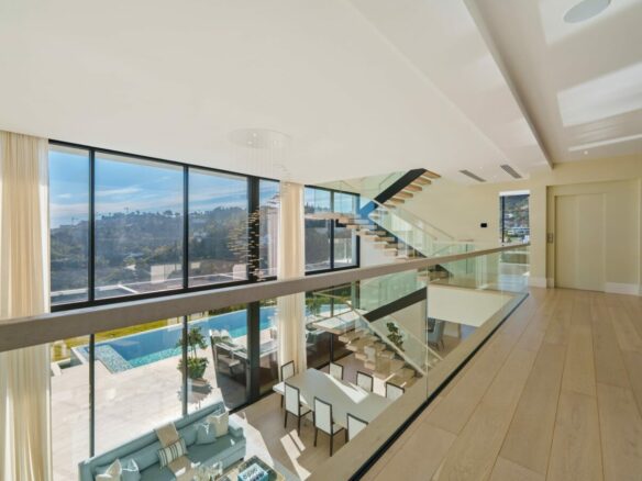 Villa for Sale in El Madroñal, Benahavís 🇪🇸 Contemporary Villa with  Panoramic Views