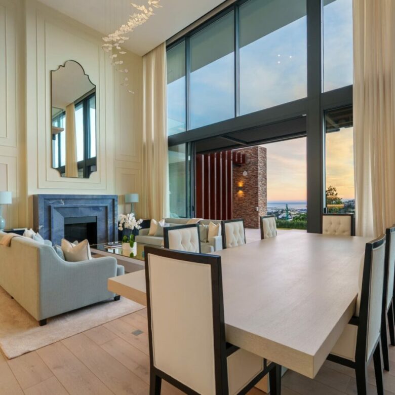 Villa for Sale in El Madroñal, Benahavís 🇪🇸 Contemporary Villa with  Panoramic Views