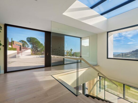 Villa for Sale in El Madroñal, Benahavís 🇪🇸 Contemporary Villa with  Panoramic Views