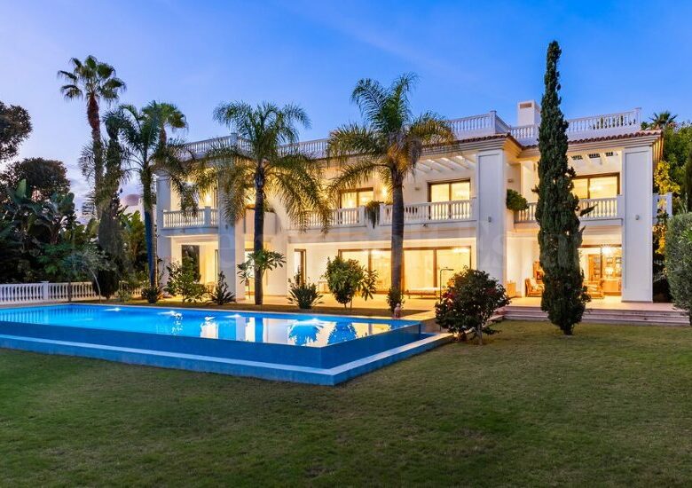 For sale Beachside Modern Dream Home Villa in Exclusive Guadalmina Baja 🇪🇸🏖️.