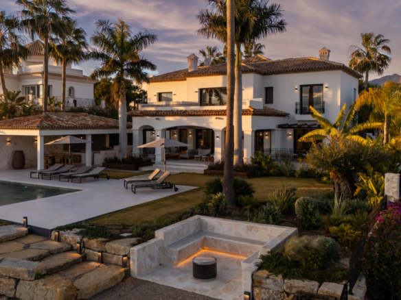 For Sale: Turnkey Luxury Villa with Panoramic Sea Views in Gated Community 🌊🏡✨ 🇪🇸
