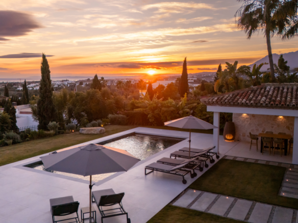 For Sale: Turnkey Luxury Villa with Panoramic Sea Views in Gated Community 🌊🏡✨ 🇪🇸