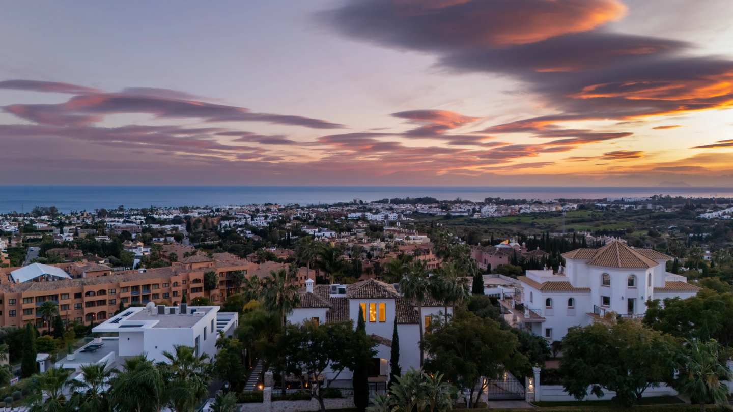 For Sale: Turnkey Luxury Villa with Panoramic Sea Views in Gated Community 🌊🏡✨ 🇪🇸