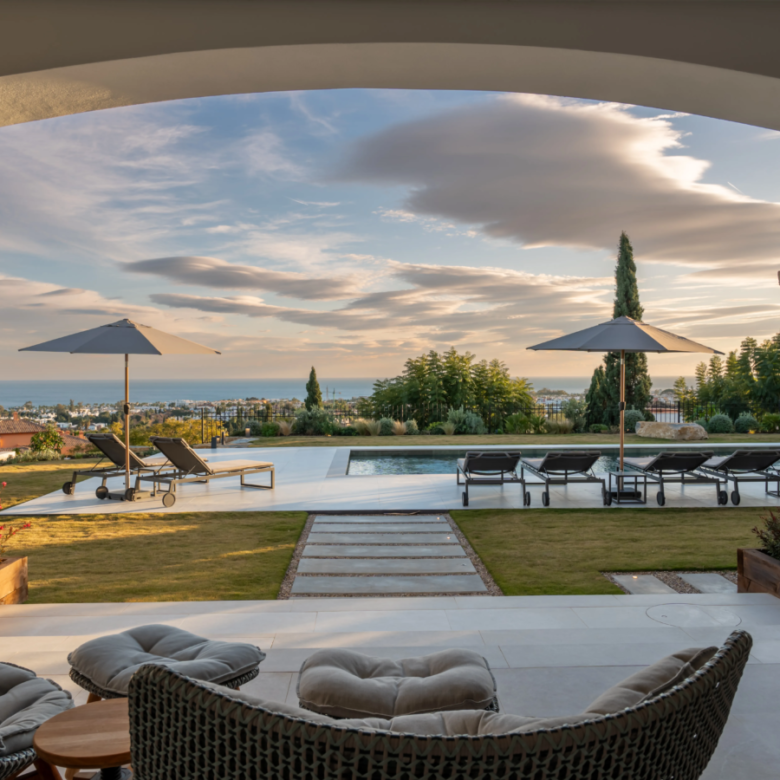 For Sale: Turnkey Luxury Villa with Panoramic Sea Views in Gated Community 🌊🏡✨ 🇪🇸