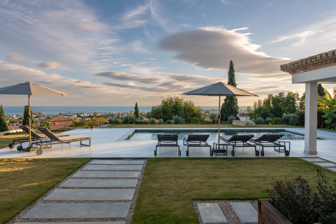 For Sale: Turnkey Luxury Villa with Panoramic Sea Views in Gated Community 🌊🏡✨ 🇪🇸