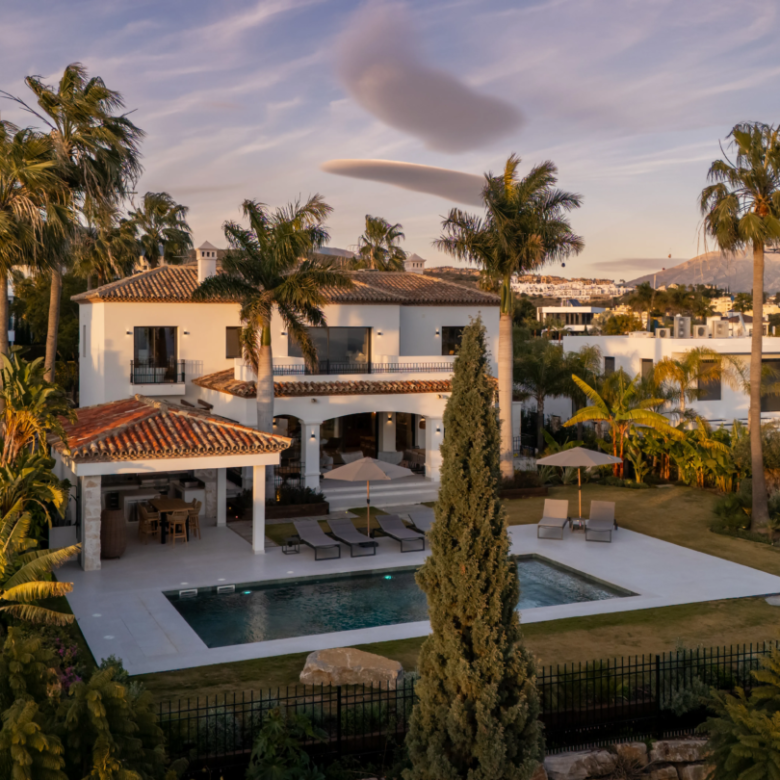 For Sale: Turnkey Luxury Villa with Panoramic Sea Views in Gated Community 🌊🏡✨ 🇪🇸