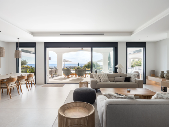 For Sale: Turnkey Luxury Villa with Panoramic Sea Views in Gated Community 🌊🏡✨ 🇪🇸