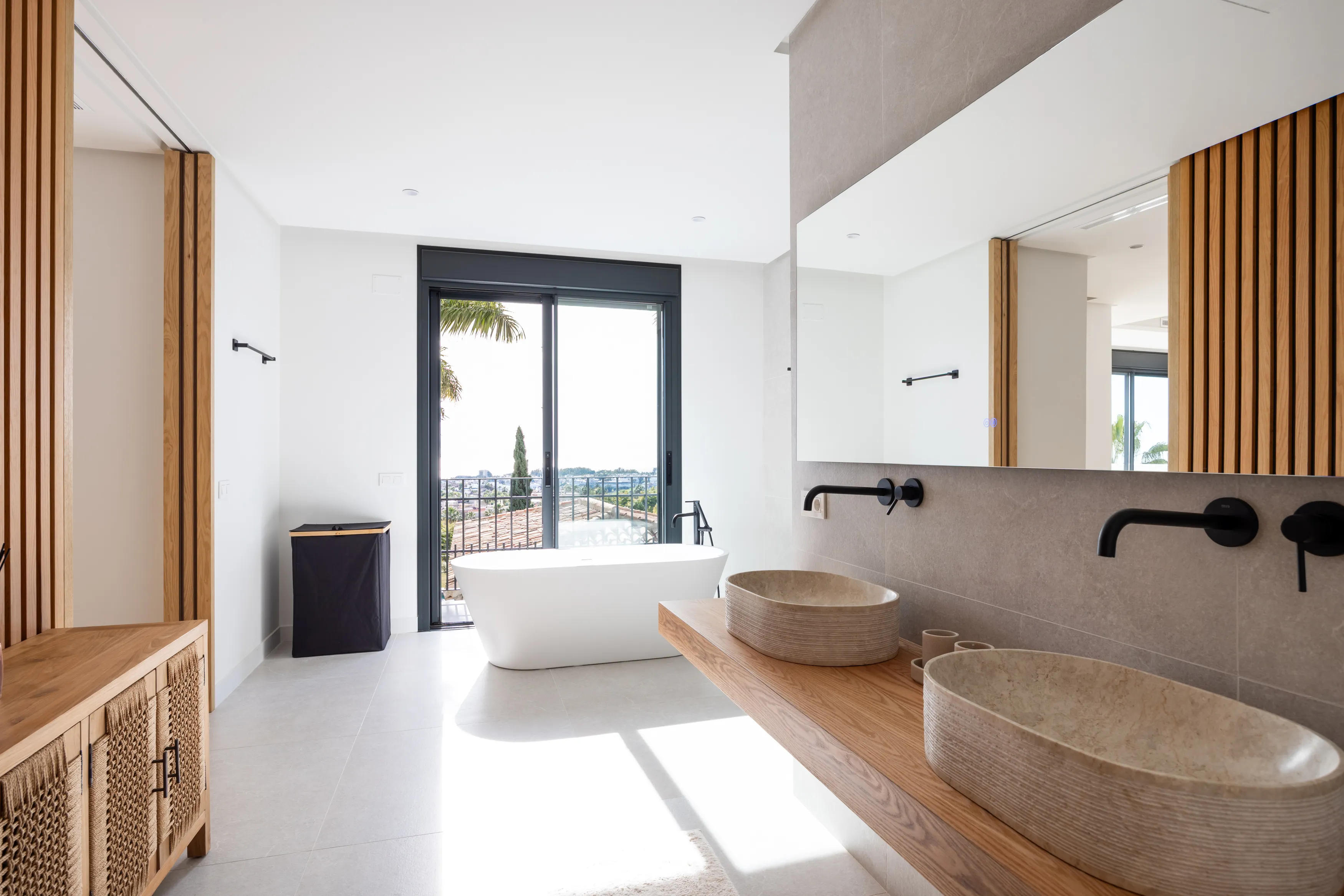 For Sale: Turnkey Luxury Villa with Panoramic Sea Views in Gated Community 🌊🏡✨ 🇪🇸