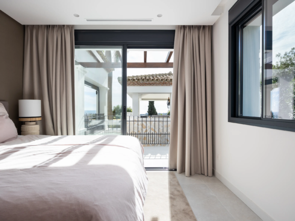 For Sale: Turnkey Luxury Villa with Panoramic Sea Views in Gated Community 🌊🏡✨ 🇪🇸