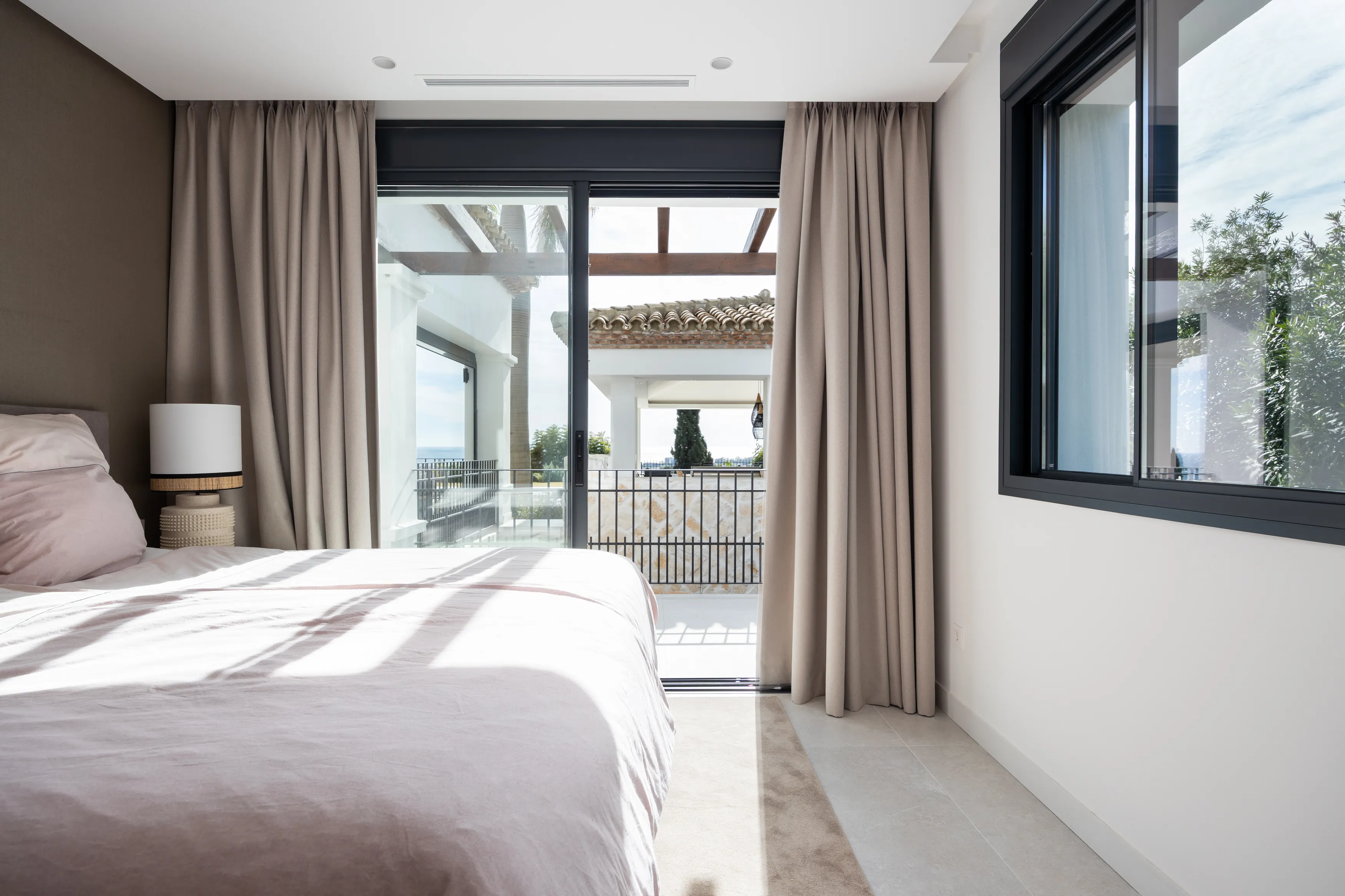 For Sale: Turnkey Luxury Villa with Panoramic Sea Views in Gated Community 🌊🏡✨ 🇪🇸