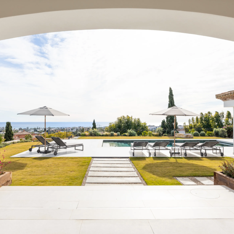 For Sale: Turnkey Luxury Villa with Panoramic Sea Views in Gated Community 🌊🏡✨ 🇪🇸