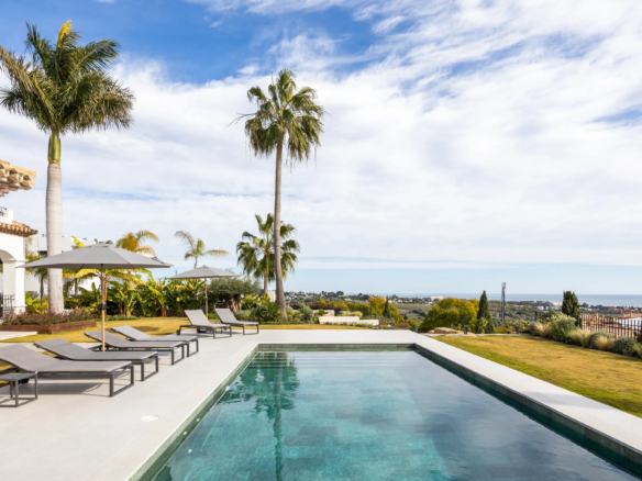 For Sale: Turnkey Luxury Villa with Panoramic Sea Views in Gated Community 🌊🏡✨ 🇪🇸