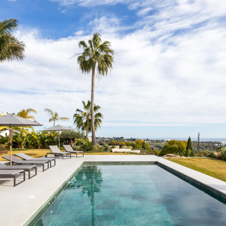 For Sale: Turnkey Luxury Villa with Panoramic Sea Views in Gated Community 🌊🏡✨ 🇪🇸
