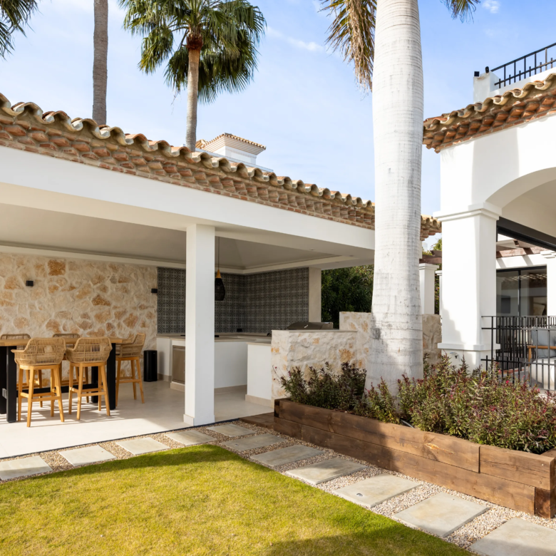 For Sale: Turnkey Luxury Villa with Panoramic Sea Views in Gated Community 🌊🏡✨ 🇪🇸