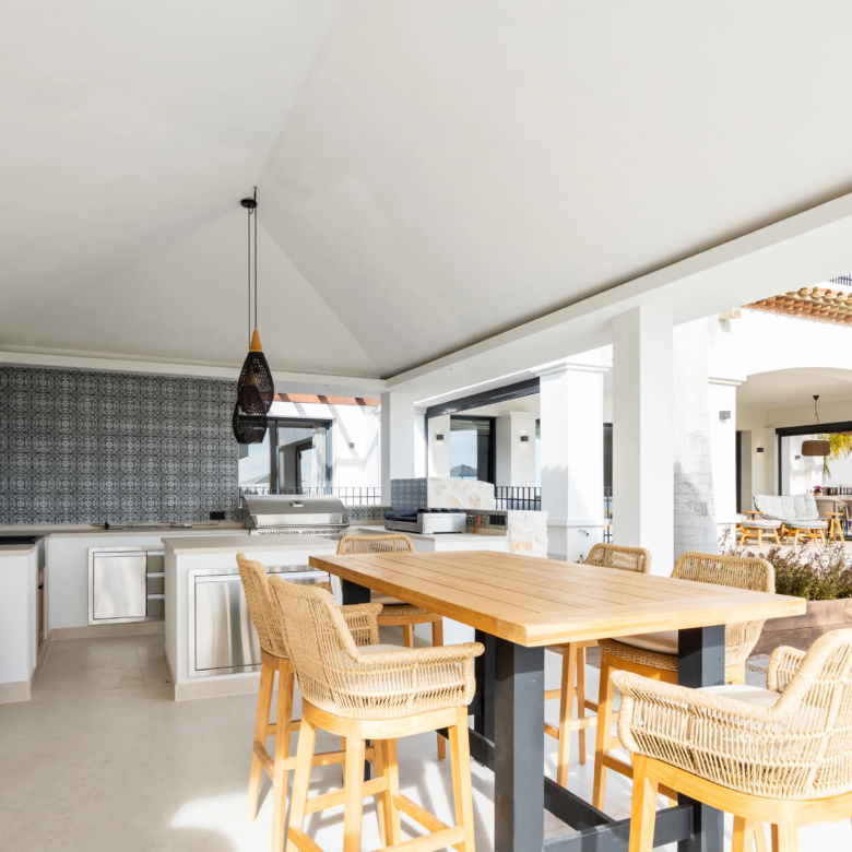 For Sale: Turnkey Luxury Villa with Panoramic Sea Views in Gated Community 🌊🏡✨ 🇪🇸