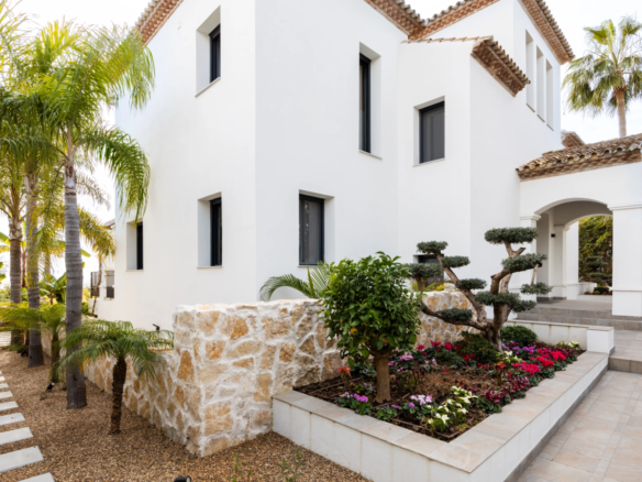 For Sale: Turnkey Luxury Villa with Panoramic Sea Views in Gated Community 🌊🏡✨ 🇪🇸