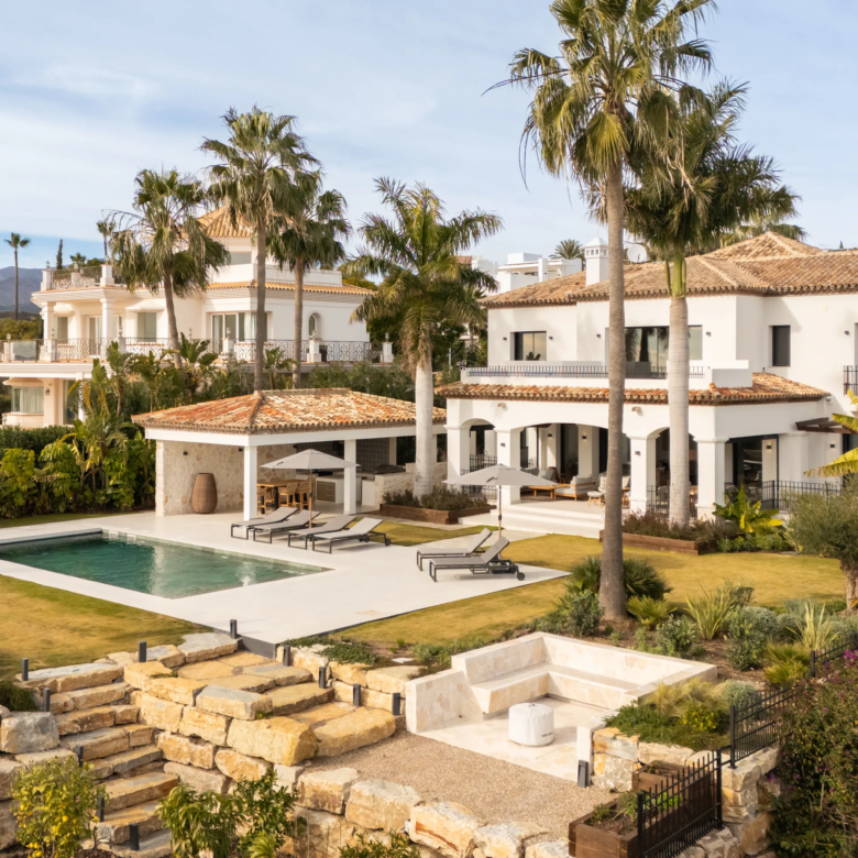 For Sale: Turnkey Luxury Villa with Panoramic Sea Views in Gated Community 🌊🏡✨ 🇪🇸