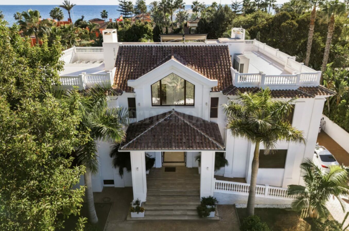 for-sale-beachside-modern-dream-home-villa-in-exclusive-guadalmina-baja 2026-02-18 at 16.32.40 For sale Beachside Modern Dream Home Villa in Exclusive Guadalmina Baja πͺπΈποΈ.