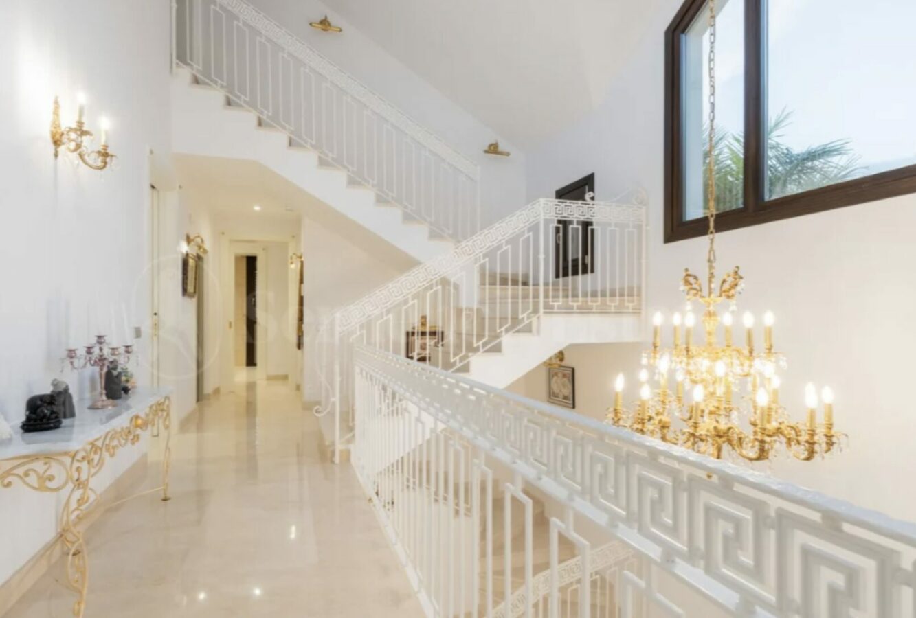 for-sale-beachside-modern-dream-home-villa-in-exclusive-guadalmina-baja 2026-02-18 at 16.32.48 For sale Beachside Modern Dream Home Villa in Exclusive Guadalmina Baja πͺπΈποΈ.
