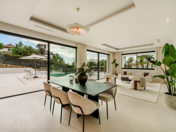 FOR SALE – Stunning Nordic-Style Villa in El Paraíso! 🇪🇸✨  Estepona