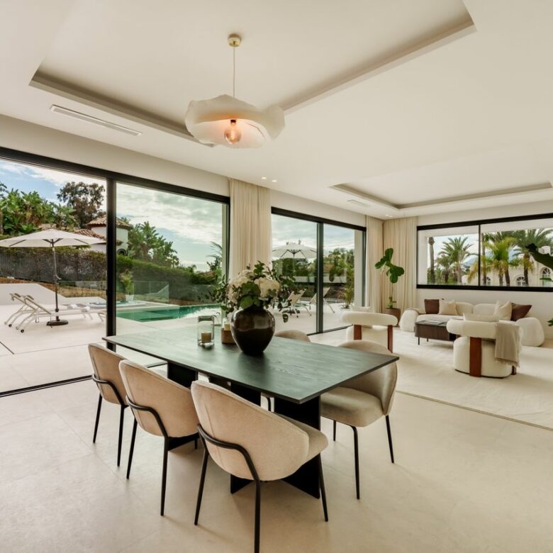FOR SALE – Stunning Nordic-Style Villa in El Paraíso! 🇪🇸✨  Estepona