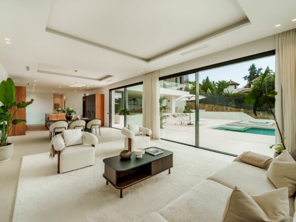 FOR SALE – Stunning Nordic-Style Villa in El Paraíso! 🇪🇸✨  Estepona