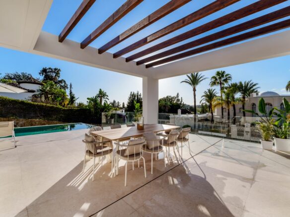 FOR SALE – Stunning Nordic-Style Villa in El Paraíso! 🇪🇸✨  Estepona