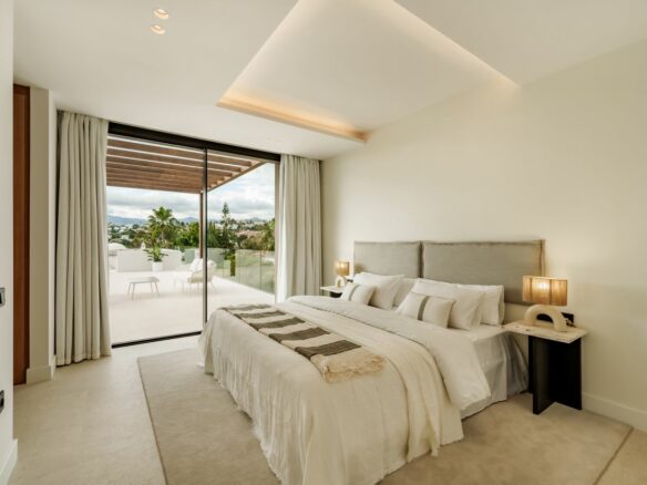 FOR SALE – Stunning Nordic-Style Villa in El Paraíso! 🇪🇸✨  Estepona