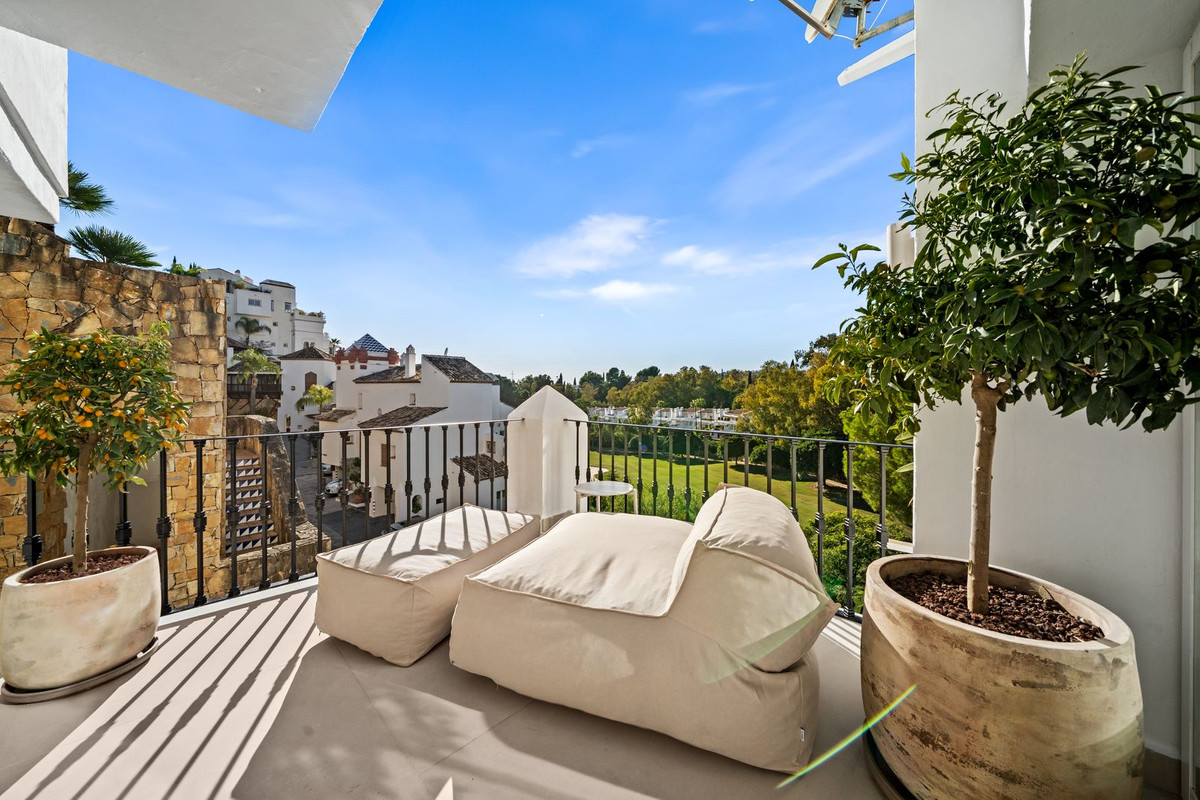 13-5fd73dea700db77384c091ca9818b1a9 For sale – Turnkey πͺπΈ La Quinta Golf Front 3-Bed Turnkey Duplex β West-Facing Terrace + Pool!