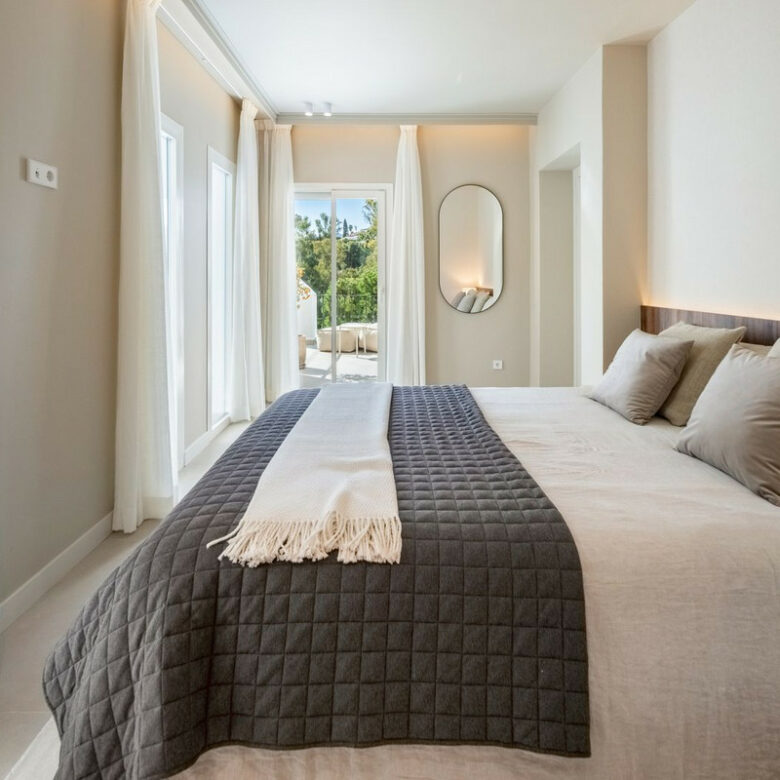For sale – Turnkey 🇪🇸 La Quinta Golf Front 3-Bed Turnkey Duplex – West-Facing Terrace + Pool!