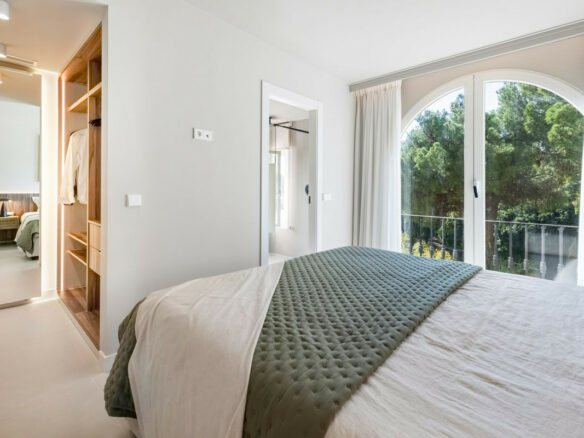 For sale – Turnkey 🇪🇸 La Quinta Golf Front 3-Bed Turnkey Duplex – West-Facing Terrace + Pool!