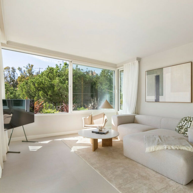 For sale – Turnkey 🇪🇸 La Quinta Golf Front 3-Bed Turnkey Duplex – West-Facing Terrace + Pool!