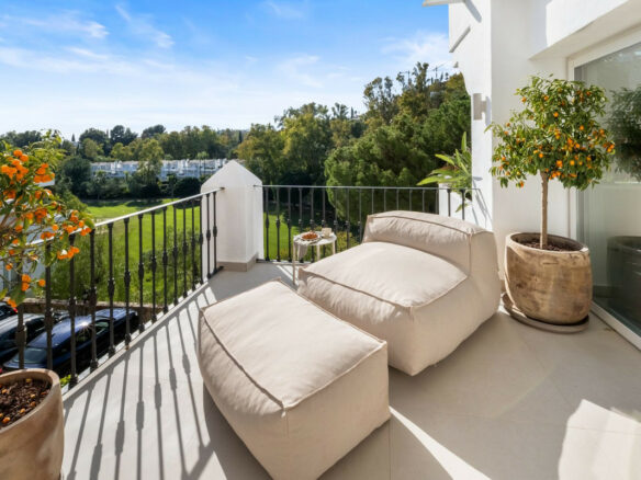 For sale – Turnkey 🇪🇸 La Quinta Golf Front 3-Bed Turnkey Duplex – West-Facing Terrace + Pool!