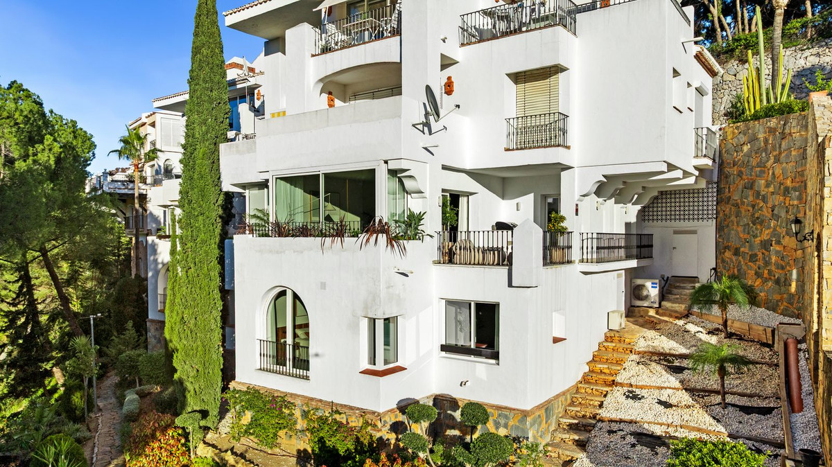 50-e047a14369788a95335be886311a4ac9 For sale – Turnkey πͺπΈ La Quinta Golf Front 3-Bed Turnkey Duplex β West-Facing Terrace + Pool!