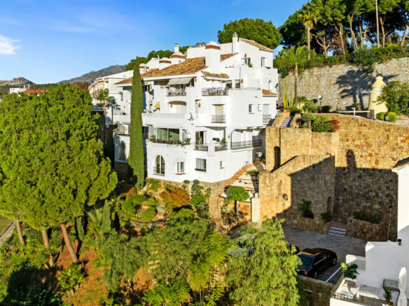For sale – Turnkey 🇪🇸 La Quinta Golf Front 3-Bed Turnkey Duplex – West-Facing Terrace + Pool!