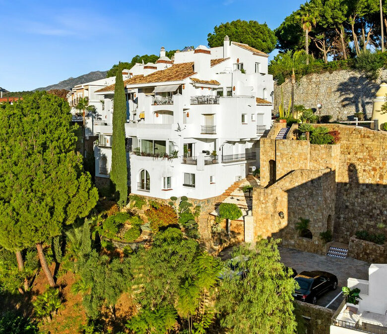 For sale – Turnkey 🇪🇸 La Quinta Golf Front 3-Bed Turnkey Duplex – West-Facing Terrace + Pool!