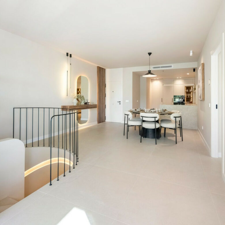 For sale – Turnkey 🇪🇸 La Quinta Golf Front 3-Bed Turnkey Duplex – West-Facing Terrace + Pool!