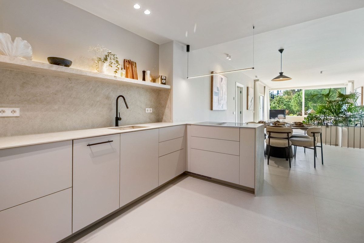 7-aa4cc561180b369757c0bb4af9886cd3 For sale – Turnkey πͺπΈ La Quinta Golf Front 3-Bed Turnkey Duplex β West-Facing Terrace + Pool!