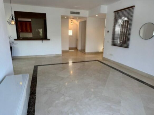 CHARMING 3-BEDROOM TOWNHOUSE FOR SALE IN ZAHARA DE ISTÁN – PANORAMIC LAKE VIEWS! 🌊