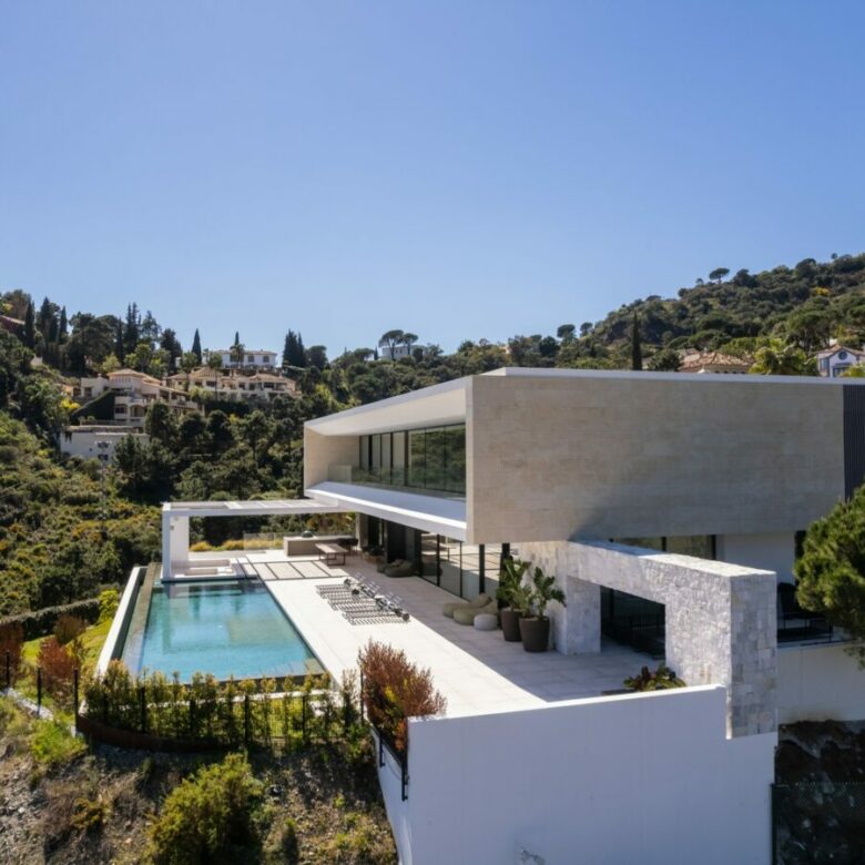 MODERN VILLA FOR SALE – EL MADROÑAL, BENAHAVÍS ,  Gated & Panoramic Sea Views 🇪🇸