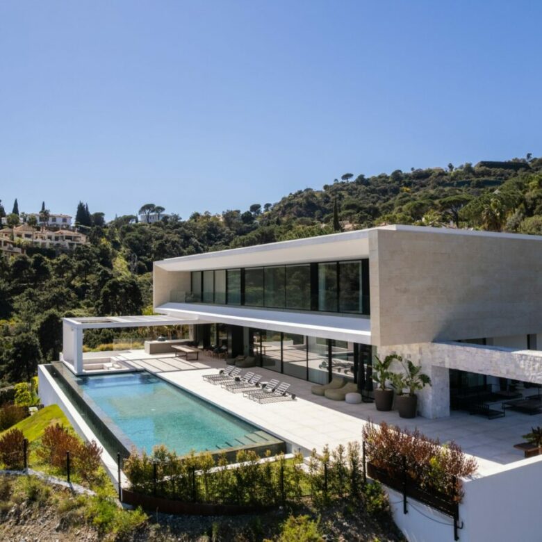 MODERN VILLA FOR SALE – EL MADROÑAL, BENAHAVÍS ,  Gated & Panoramic Sea Views 🇪🇸